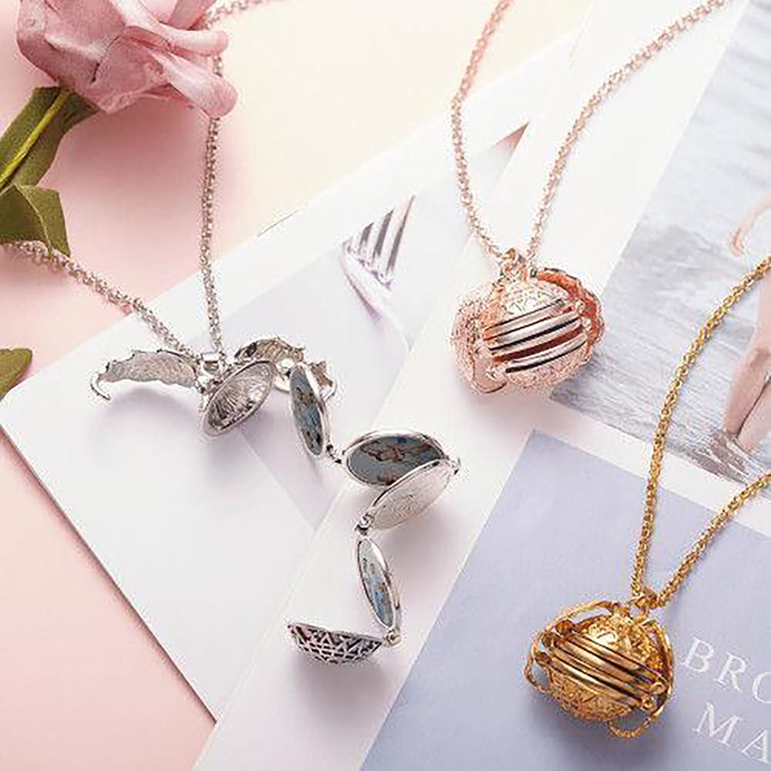 Foldable Photo Pendant Accessories