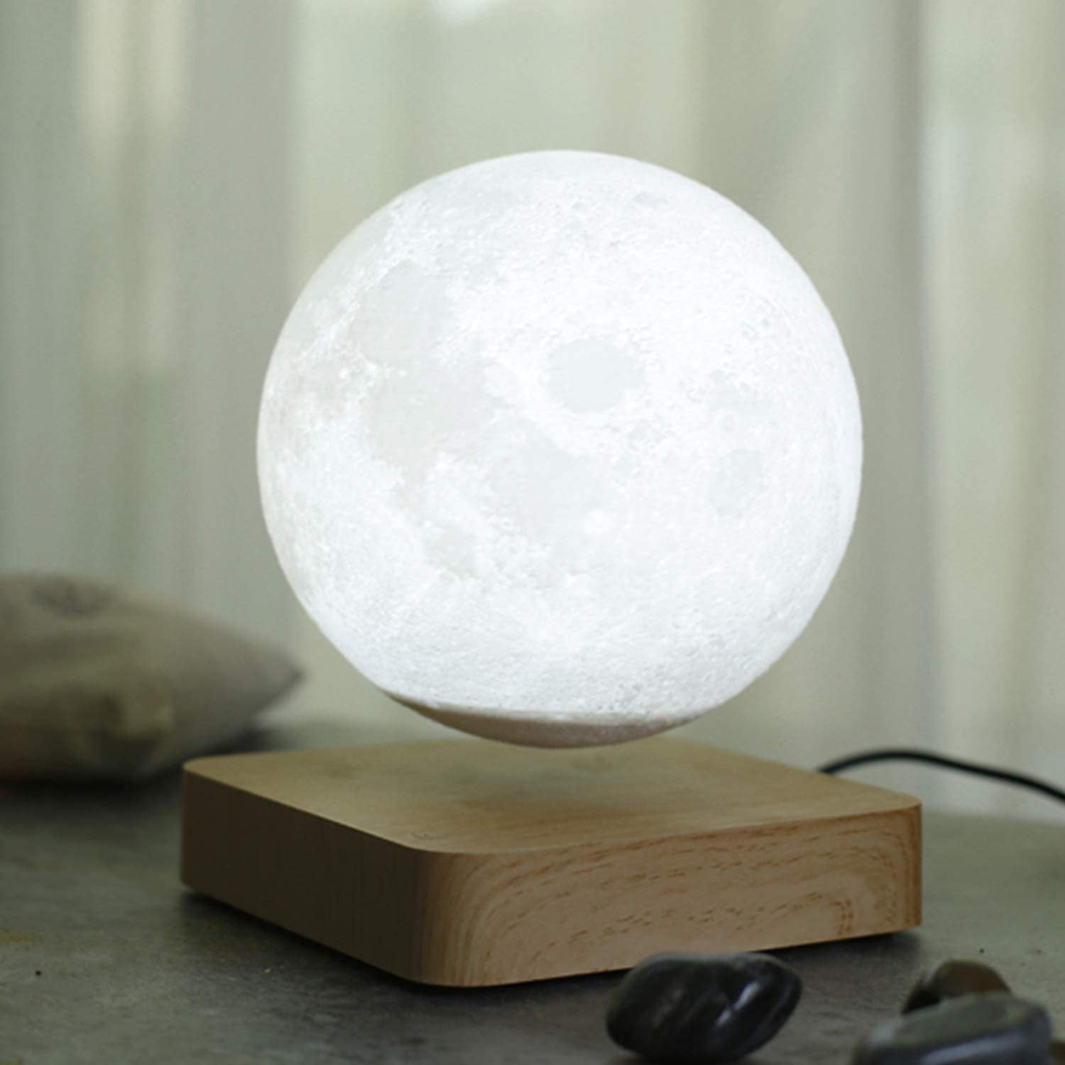LunaFloat™ – Levitating Moon Lamp