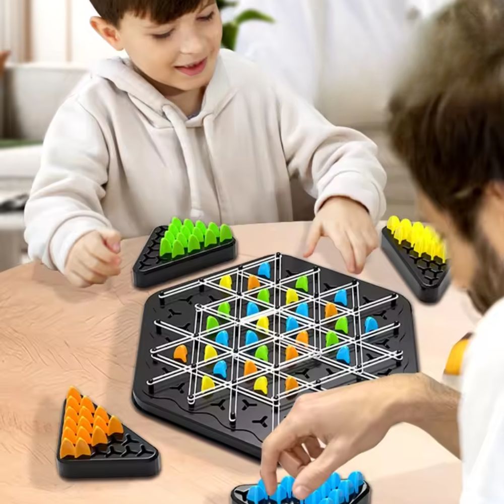 BrainGrid™ – Chain Triangle Strategy Game