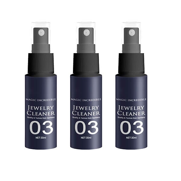 Jewelry cleaning spray