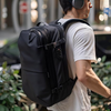 Travel backpack with vacuum pump
