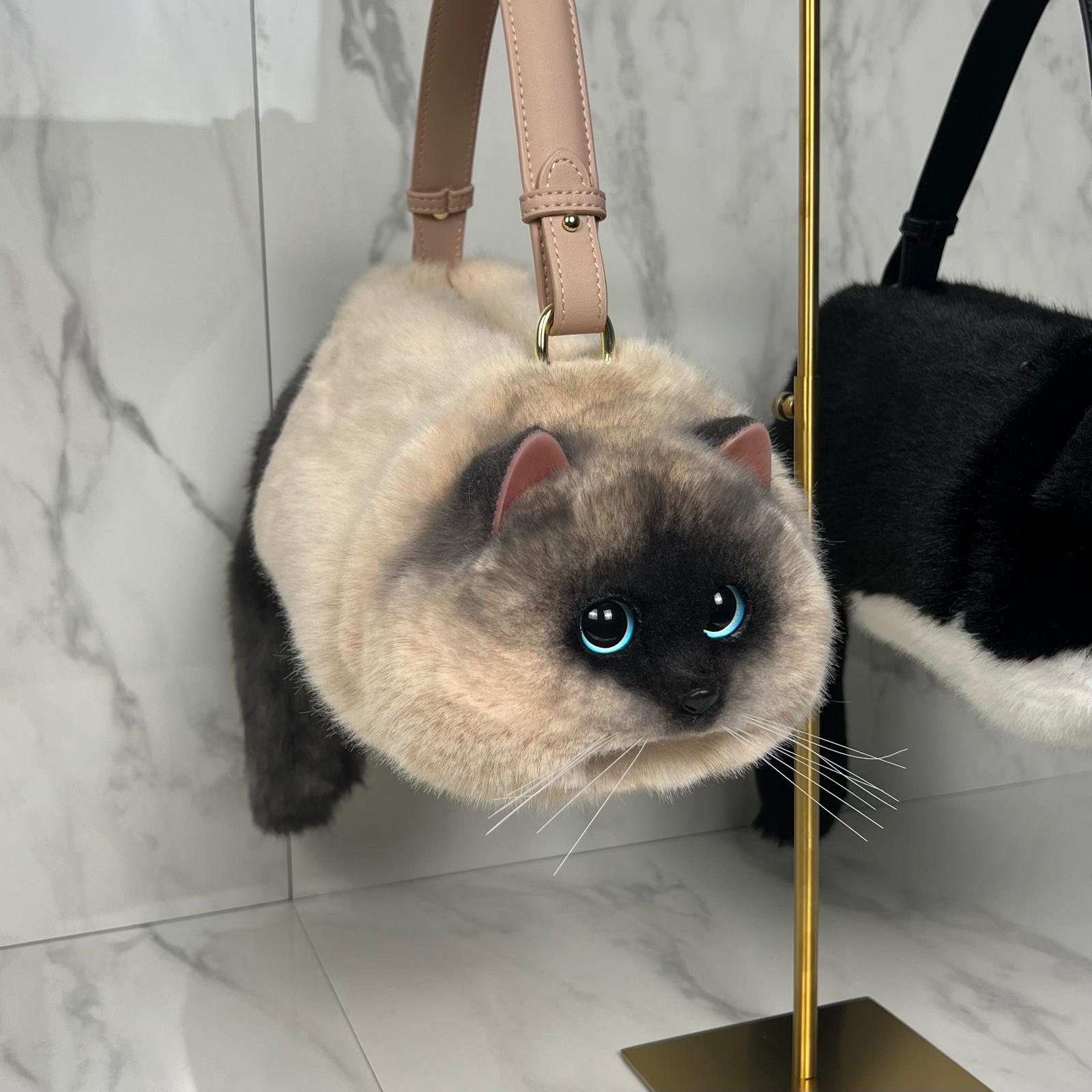 Realistic Cat Bag That Turns Heads Everywhere