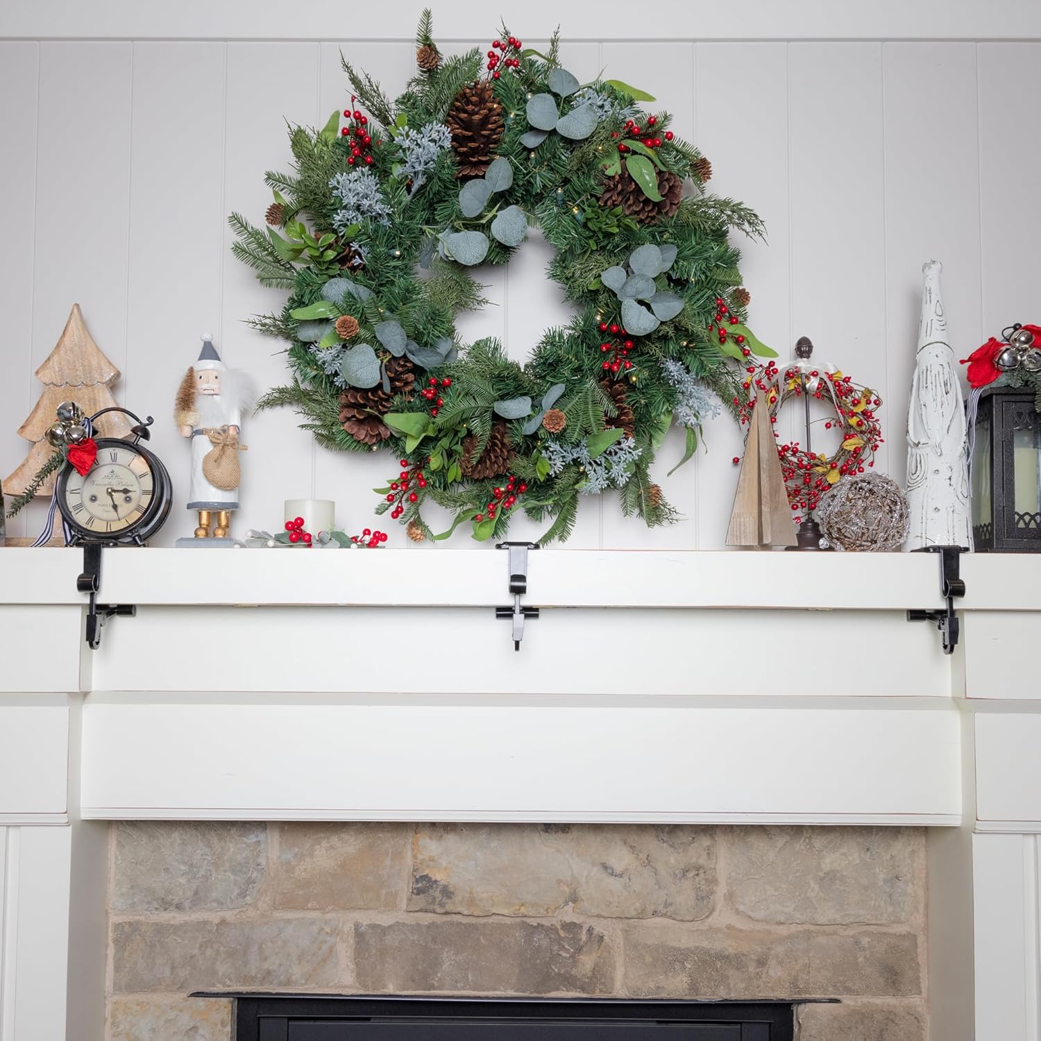 FestiveFix | Adjustable No-Slip Stocking and Garland Holder