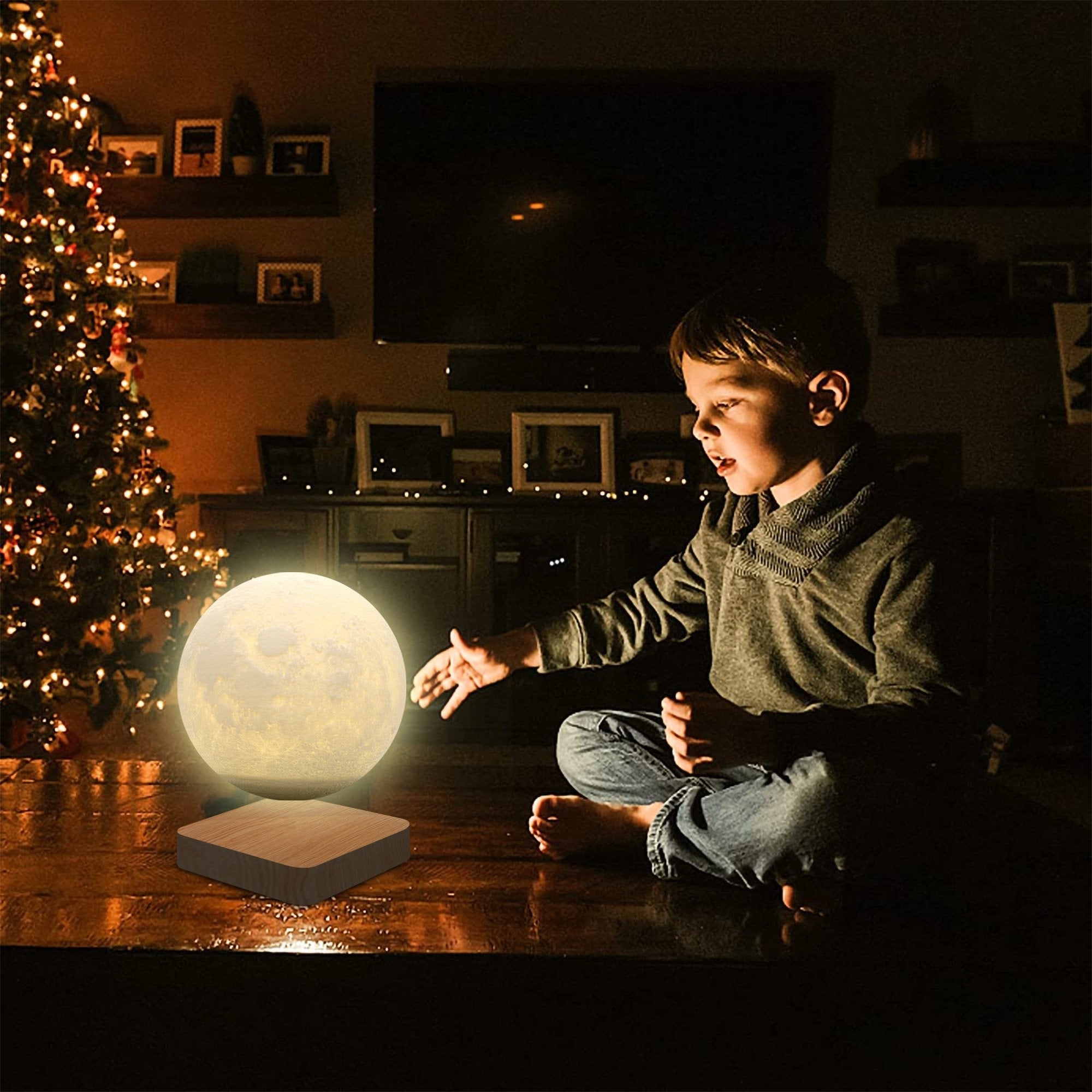 LunaFloat™ – Levitating Moon Lamp