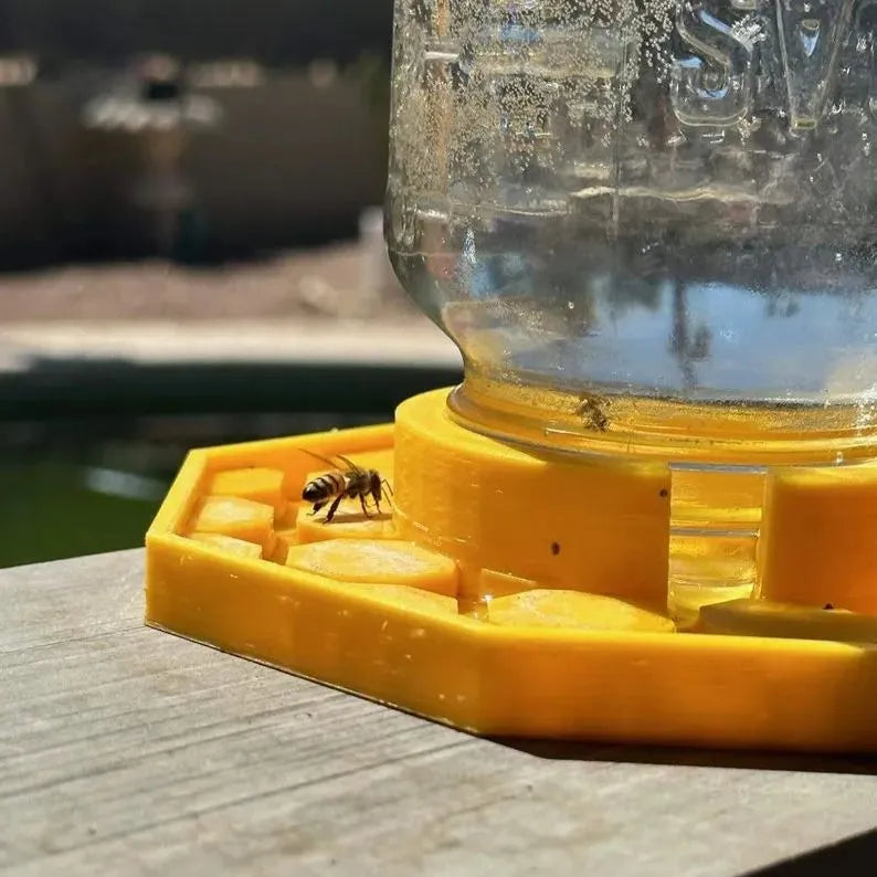 BuzzBloom™ | Decorative Bee Hydration Spot for Gardens