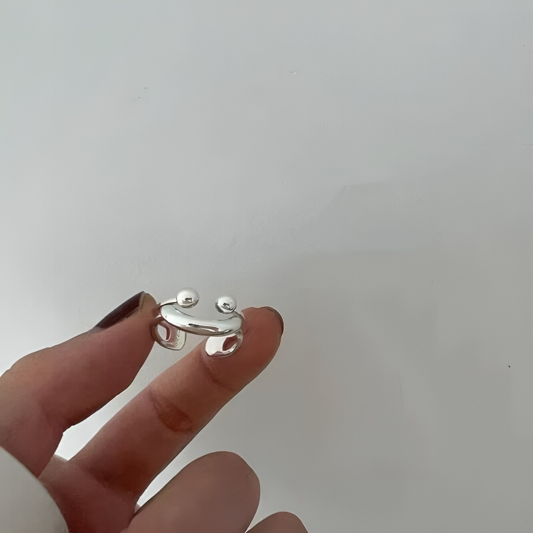 SmiliRing | A Smile at Your Fingertips